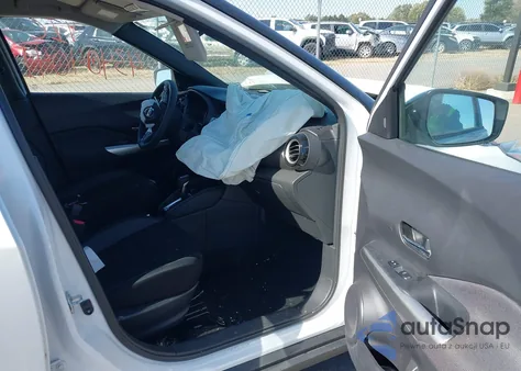 2018 Nissan Kicks Sv z USA, uszkodzony, nr VIN 3N1CP5CU9JL520323